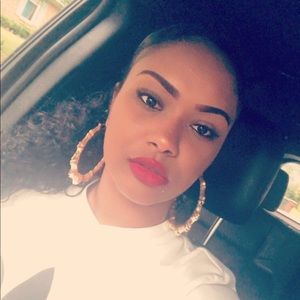 Meet your Posher, Sabrina